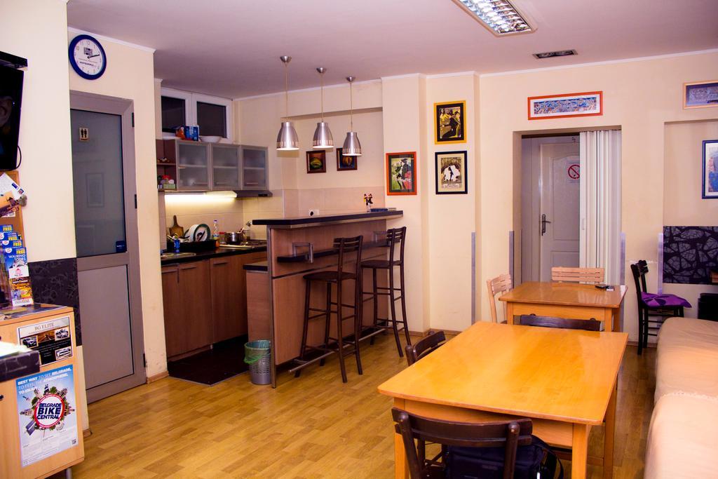 Hostel Jasmin Belgrado Exterior foto
