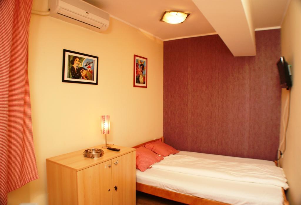 Hostel Jasmin Belgrado Exterior foto